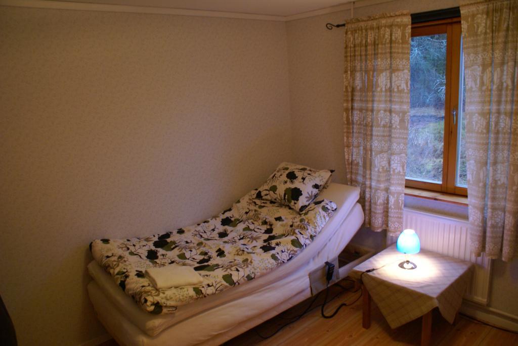 Hostel Mellangarden Vasterbykil Zimmer foto